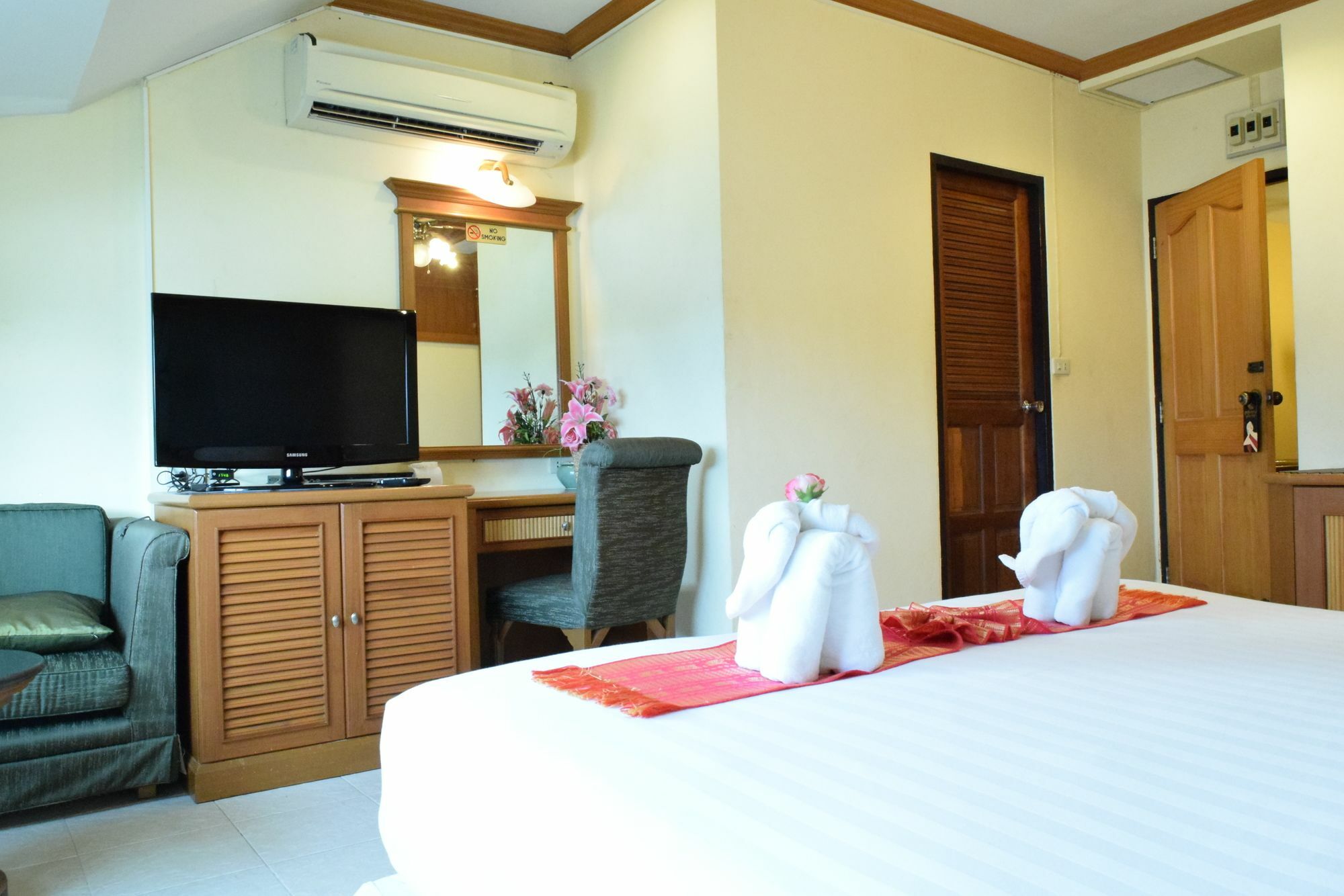 Ferienwohnung Sea Dream Patong Exterior foto